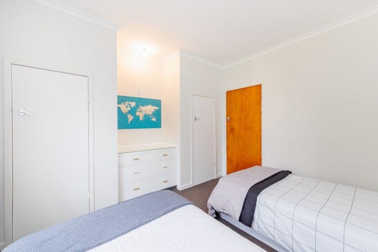 Photo of property in 17 Manawatu Street, Hokowhitu, Palmerston North, 4410