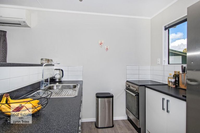 Photo of property in 11 Clark Street, Hikurangi, 0114