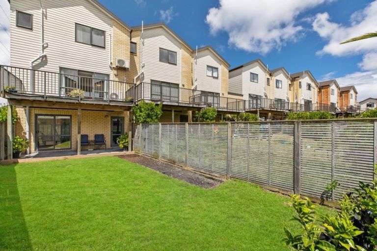 Photo of property in St Claire Village, 60/172 Mcleod Road, Te Atatu South, Auckland, 0610