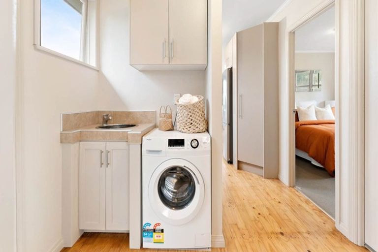 Photo of property in 123 Browns Bay Road, Browns Bay, Auckland, 0630