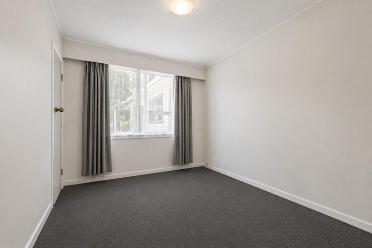 Photo of property in 81 Awanui Street, Merrilands, New Plymouth, 4312