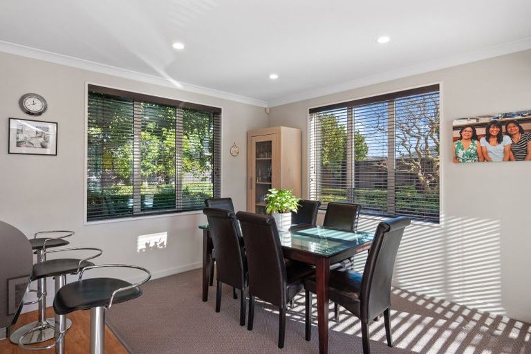 Photo of property in 17 Westpark Drive, Burnside, Christchurch, 8053