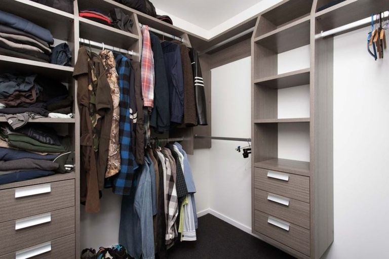 Photo of property in 17 Law Lane, Mount Pleasant, Christchurch, 8081