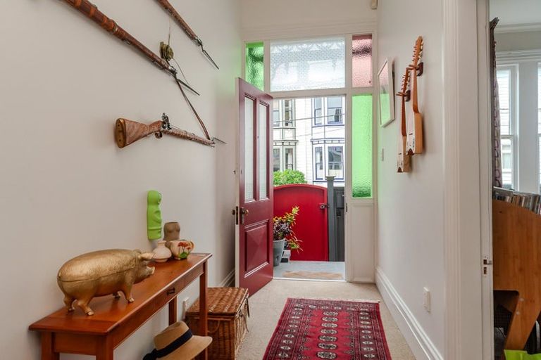 Photo of property in 44 Aro Street, Aro Valley, Wellington, 6021