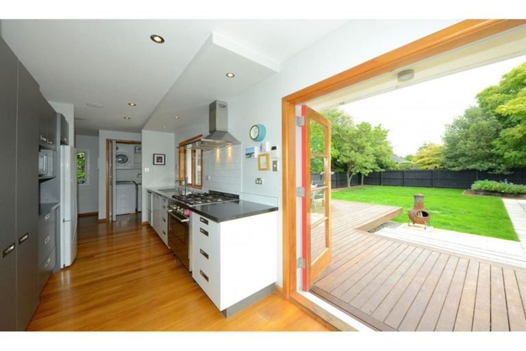 Photo of property in 13 Wallace Street, Bryndwr, Christchurch, 8053