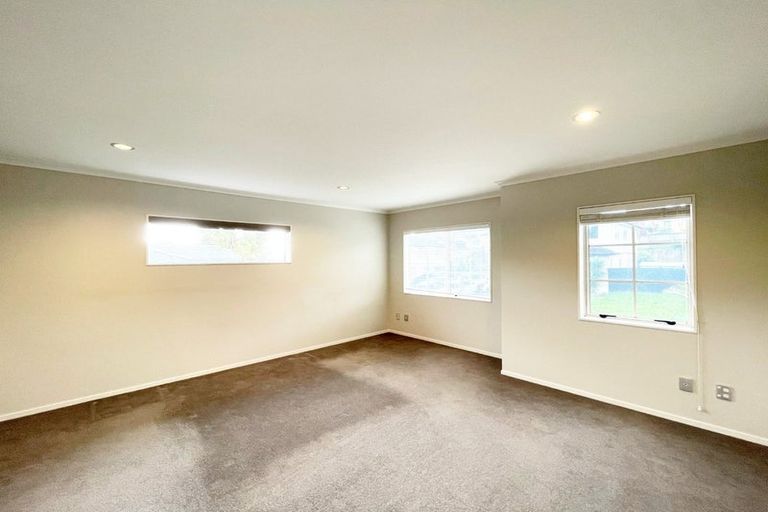 Photo of property in 9 Lucca Crescent, Flat Bush, Auckland, 2019