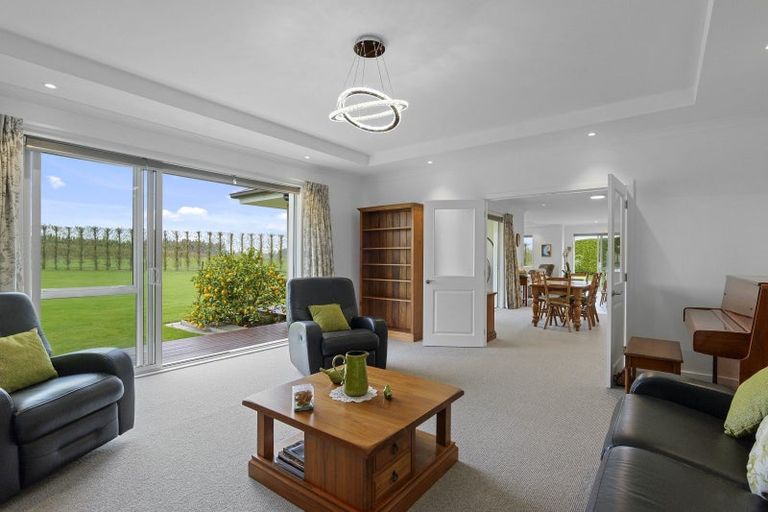 Photo of property in 814 Halkett Road, West Melton, Christchurch, 7671