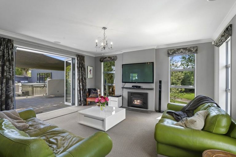 Photo of property in 205 Robinsons Road, Prebbleton, 7674