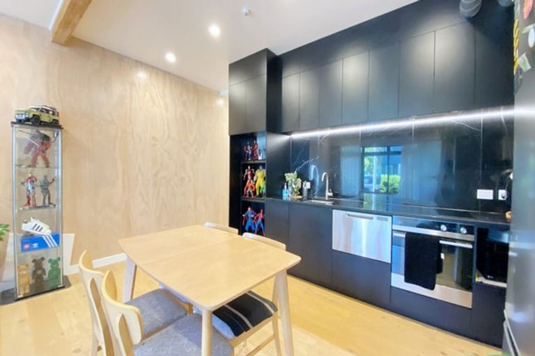 Photo of property in 1/165 Hobsonville Point Road, Hobsonville, Auckland, 0616