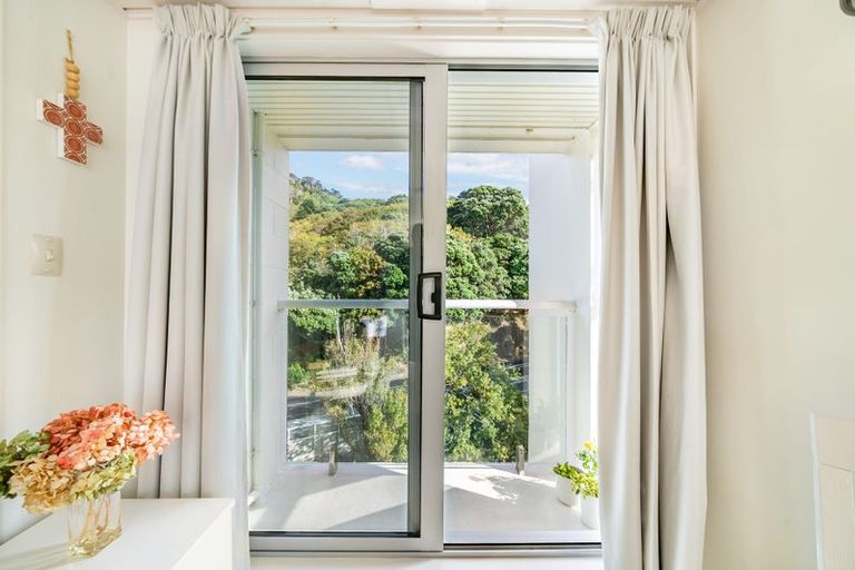 Photo of property in Grosvenor Flats, 19 Cottleville Terrace, Thorndon, Wellington, 6011