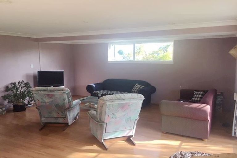 Photo of property in 1d Vanguard Road, Kelston, Auckland, 0602