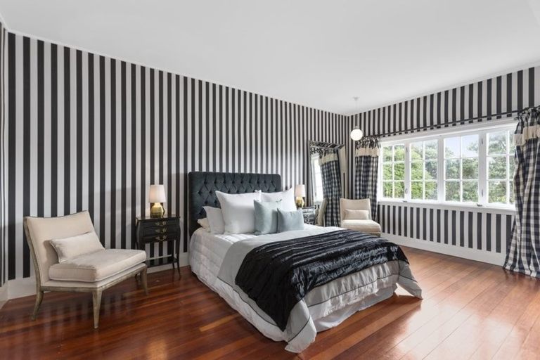 Photo of property in 2 Cluny Avenue, Kelburn, Wellington, 6012