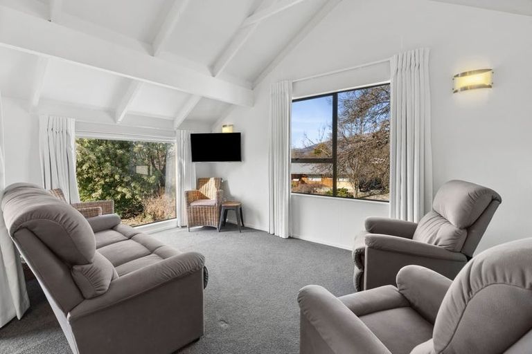 Photo of property in 10 Bills Way, Wanaka, 9305