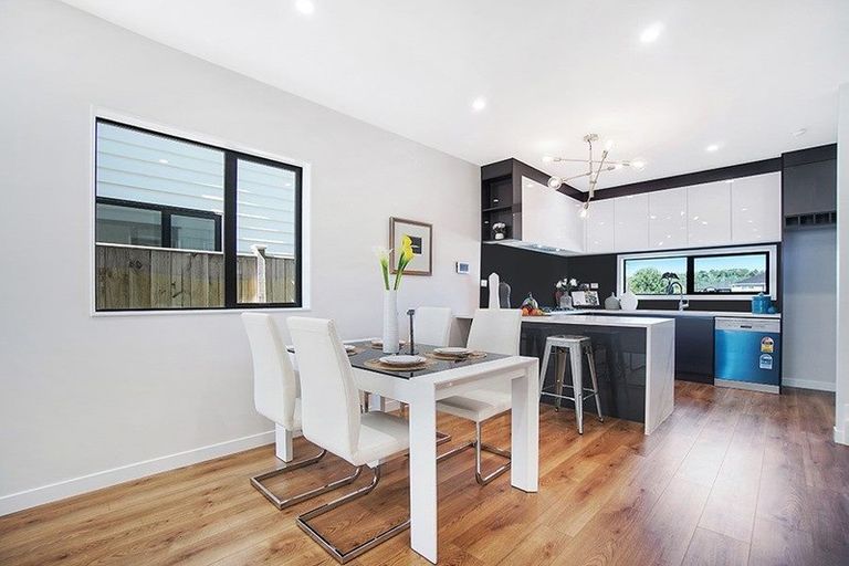 Photo of property in 16 Laquinta Place, Flat Bush, Auckland, 2019