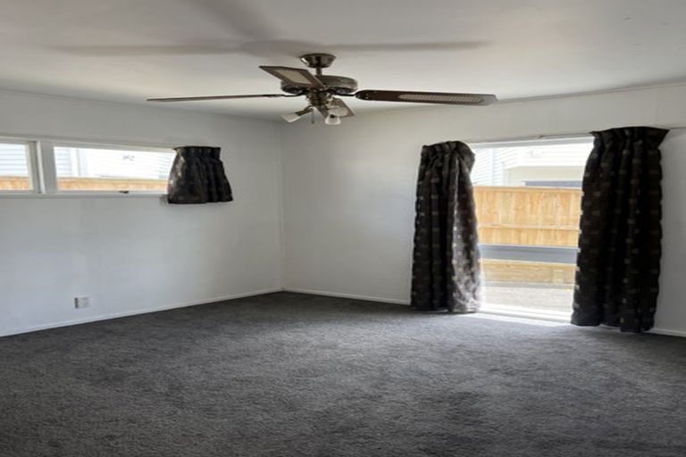 Photo of property in 41 Cascades Road, Pakuranga Heights, Auckland, 2010