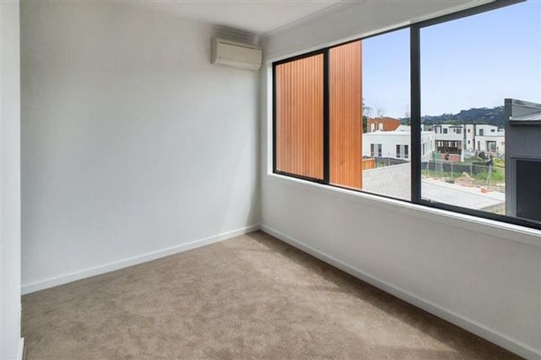 Photo of property in 9 Hudson Bay Road, Hobsonville, Auckland, 0616