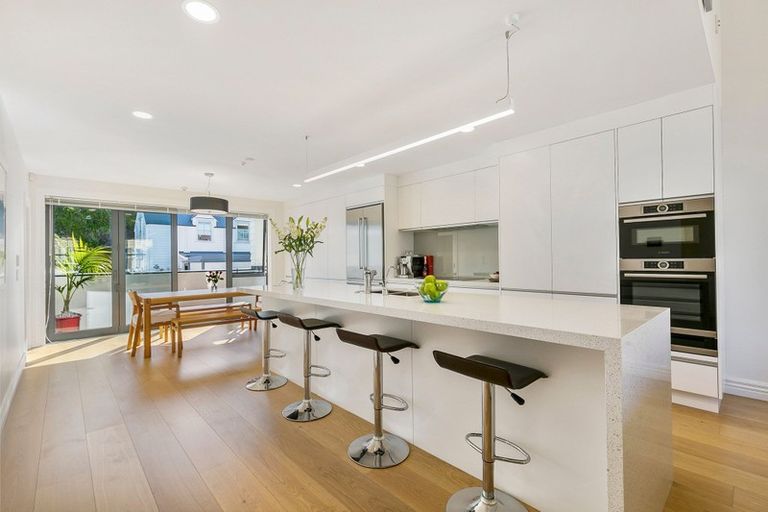 Photo of property in G 03/29 King Edward Parade, Devonport, Auckland, 0624