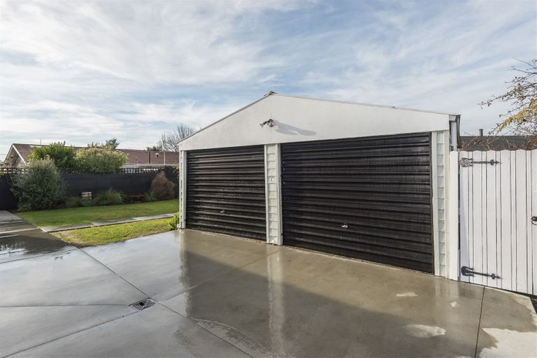Photo of property in 114 Stanbury Avenue, Somerfield, Christchurch, 8024