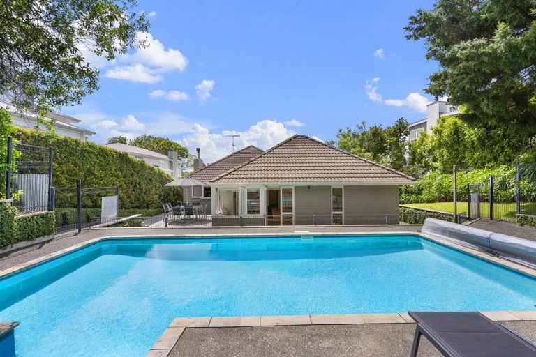 Photo of property in 41 Rutherford Terrace, Meadowbank, Auckland, 1072