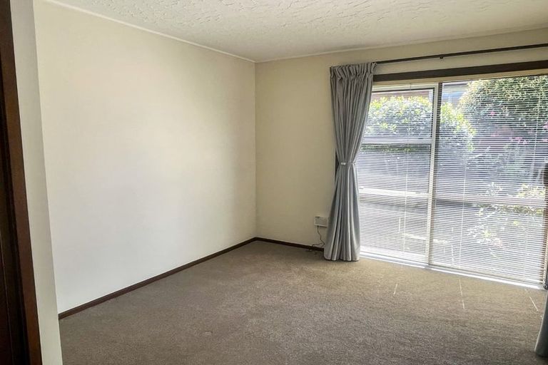 Photo of property in 14 Camberwell Place, Avonhead, Christchurch, 8042