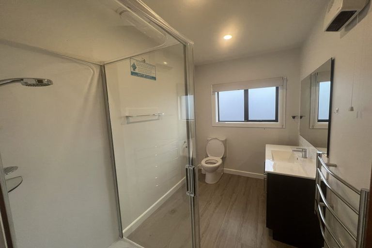 Photo of property in 32 Avonhead Road, Avonhead, Christchurch, 8042