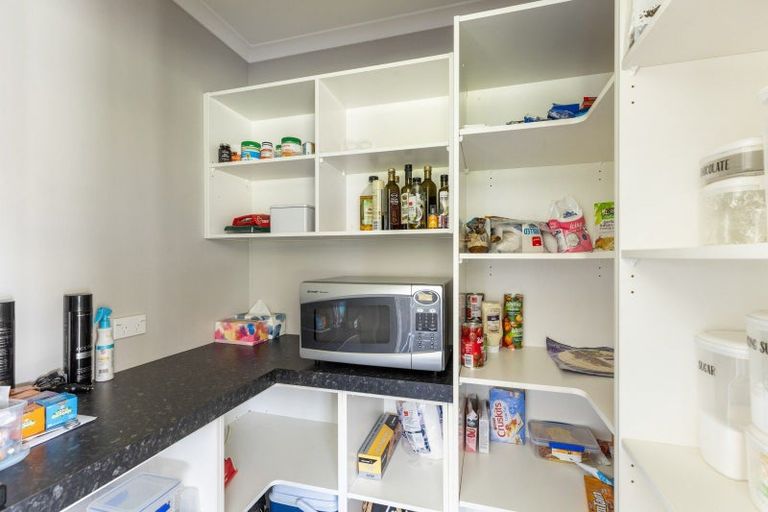 Photo of property in 39 Kairau Road East, Brixton, New Plymouth, 4373