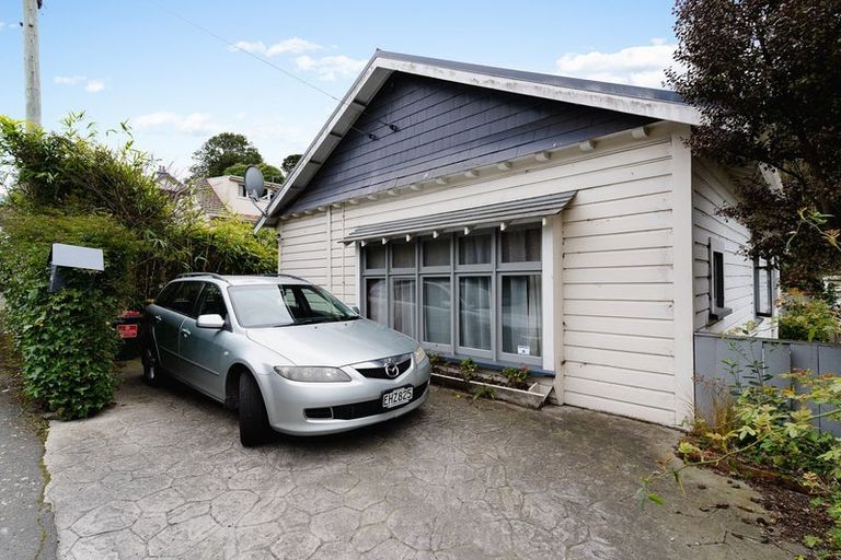 Photo of property in 6 Hawthorn Avenue, Mornington, Dunedin, 9011