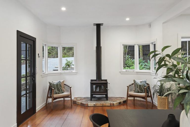 Photo of property in 755 West Coast Road, Oratia, Auckland, 0604