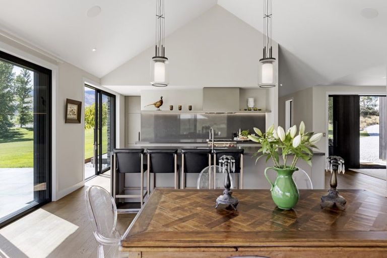 Photo of property in 7 Bendemeer Lane, Lake Hayes, Queenstown, 9371