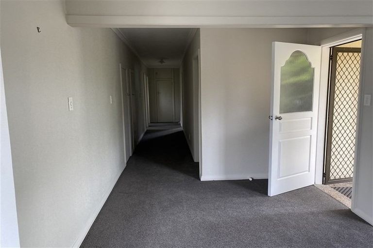 Photo of property in 70 Wood Street, Takaro, Palmerston North, 4410