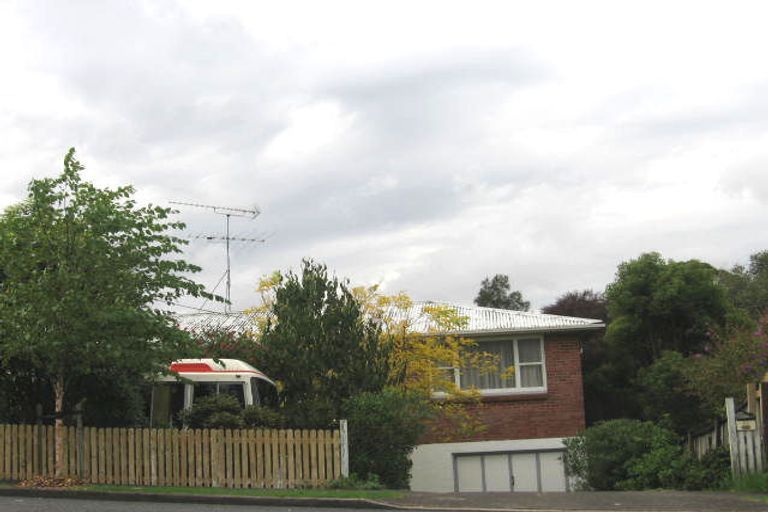 Photo of property in 23 Glengarry Road, Glen Eden, Auckland, 0602