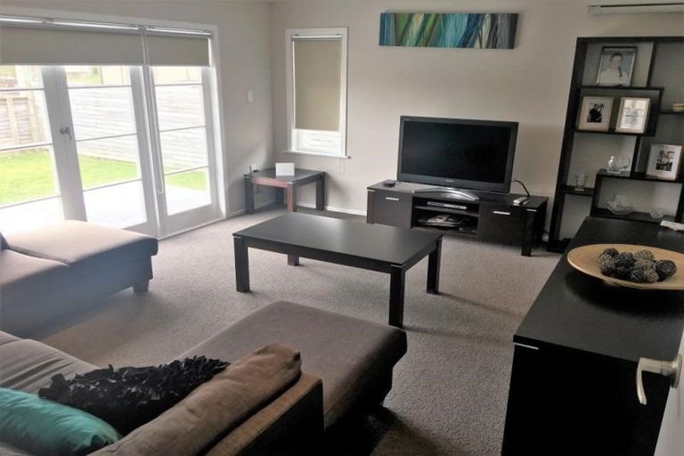 Photo of property in 14 Vera Road, Te Atatu South, Auckland, 0610