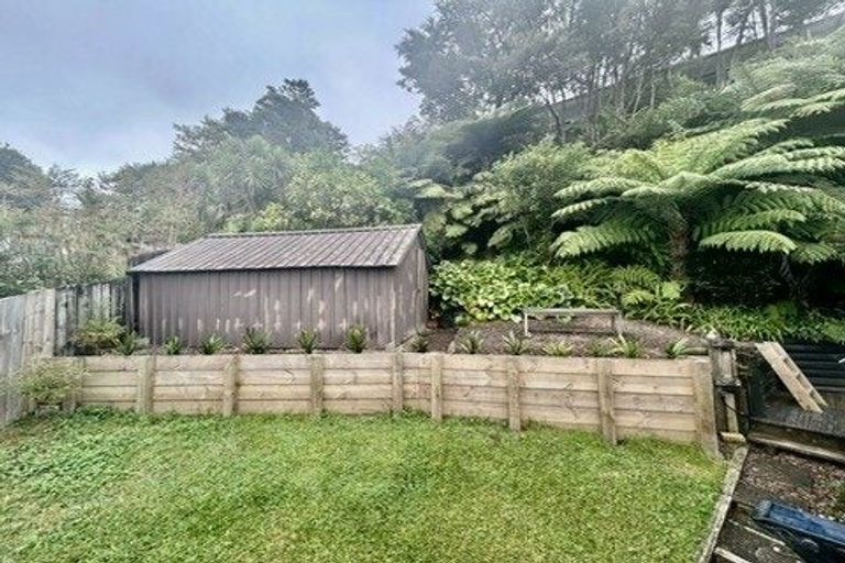 Photo of property in 22 Scotstoun Place, Glen Eden, Auckland, 0602