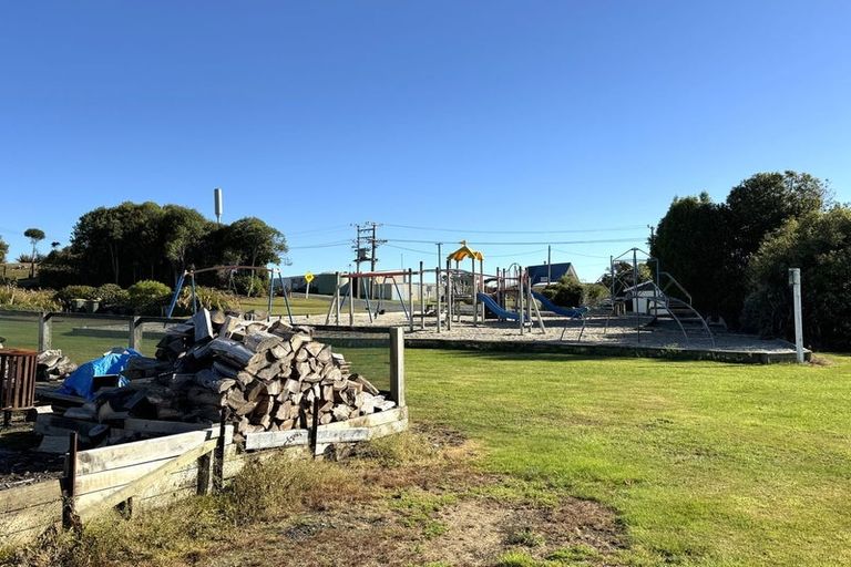 Photo of property in 8 Kowhai Street, Kaka Point, Balclutha, 9271