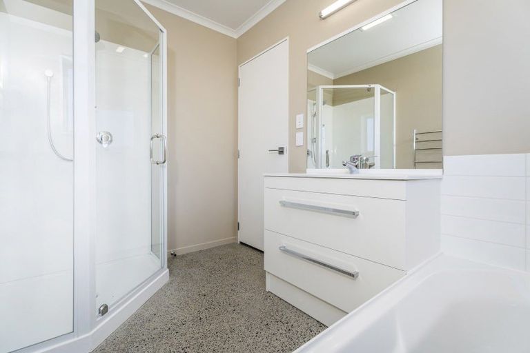 Photo of property in 12 Carrick Robertson Place, Waihi, 3610