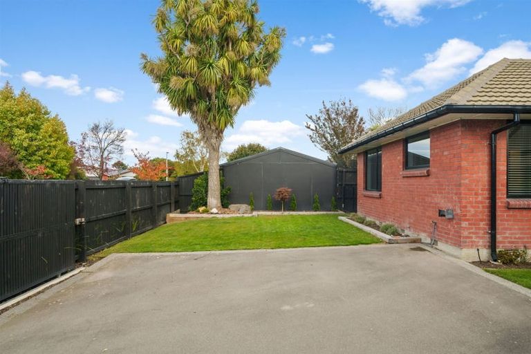 Photo of property in 4 Elwyn Place, Avonhead, Christchurch, 8042