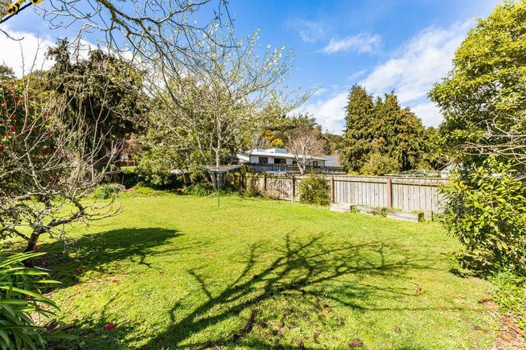 Photo of property in 21 Peel Place, Wainuiomata, Lower Hutt, 5014