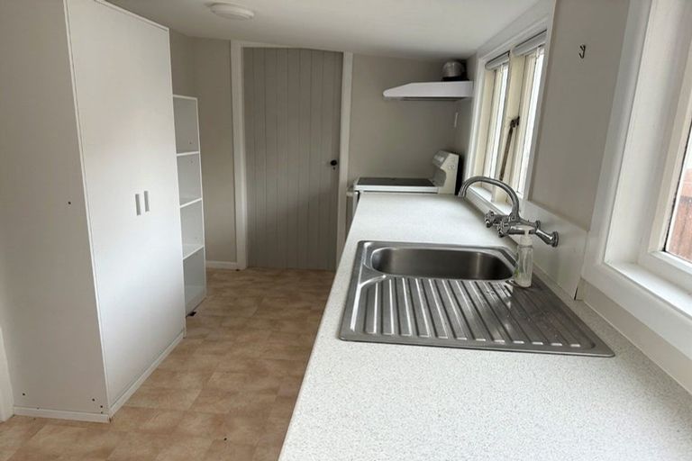 Photo of property in 2 Bruce Street, Roslyn, Dunedin, 9011