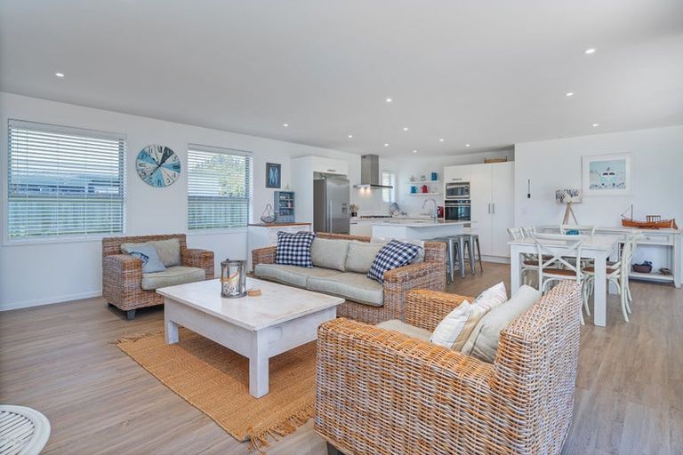 Photo of property in 44 Longreach Drive, Cooks Beach, Whitianga, 3591