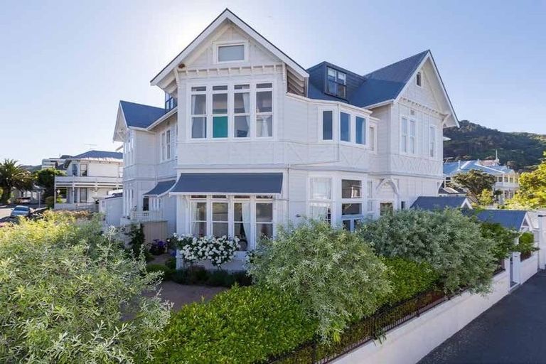 Photo of property in The Villas, 14/33 Hobson Street, Thorndon, Wellington, 6011