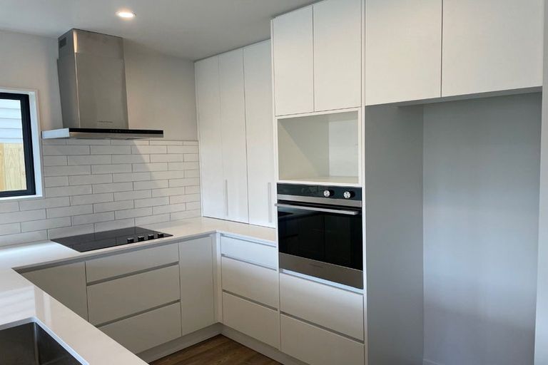 Photo of property in 68 Matawhanga Drive, Wattle Downs, Auckland, 2103