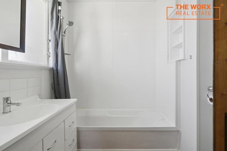 Photo of property in 136a Dimock Street, Titahi Bay, Porirua, 5022