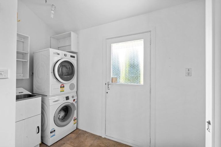 Photo of property in 586 Yaldhurst Road, Yaldhurst, Christchurch, 7676