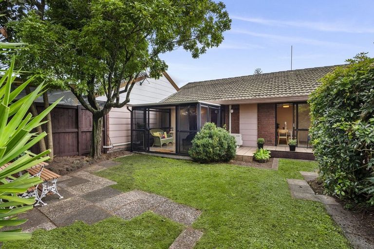 Photo of property in 2/4 Beach Road, Orewa, 0931