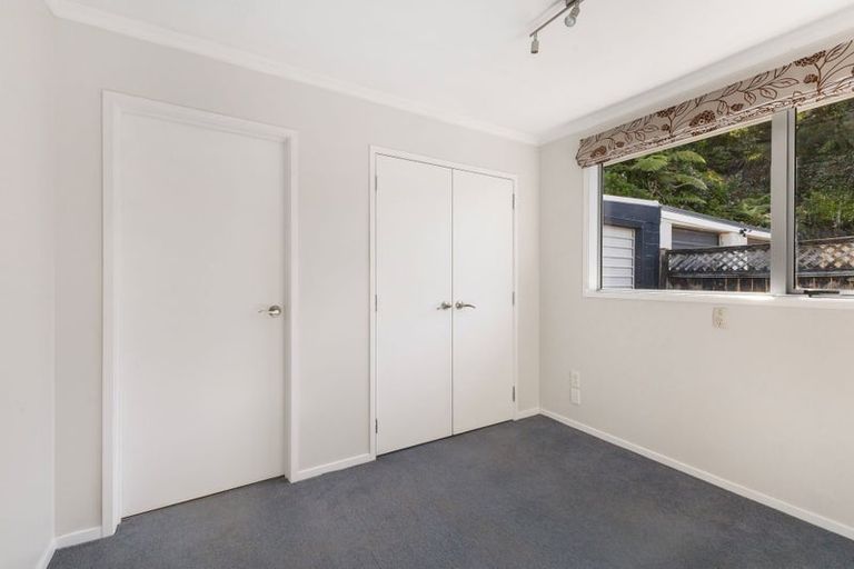 Photo of property in 9 Ambury Place, Merrilands, New Plymouth, 4312