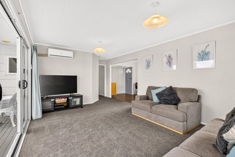 Photo of property in 64 Pohutukawa Drive, Pukete, Hamilton, 3200