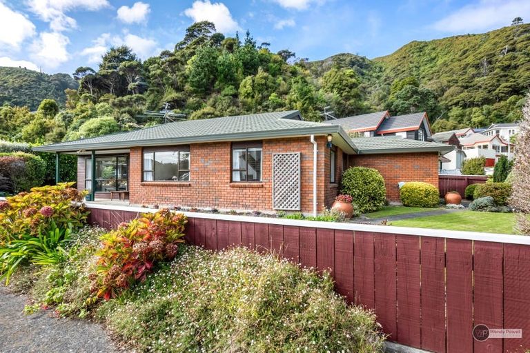 Photo of property in 31 Tyndall Street, Waiwhetu, Lower Hutt, 5010