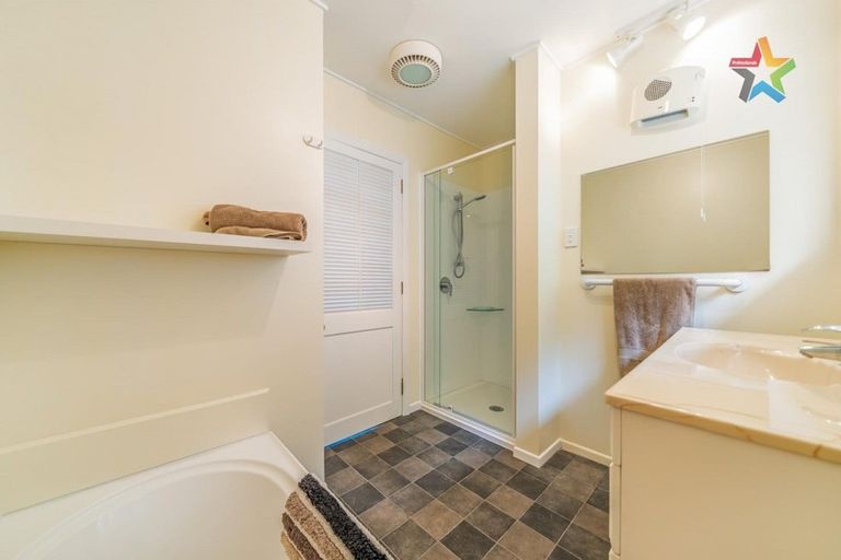 Photo of property in 42 Akatea Road, Korokoro, Lower Hutt, 5012