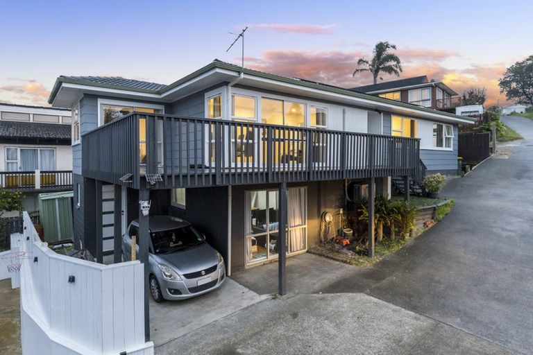 Photo of property in 49 Spence Road, Henderson, Auckland, 0612