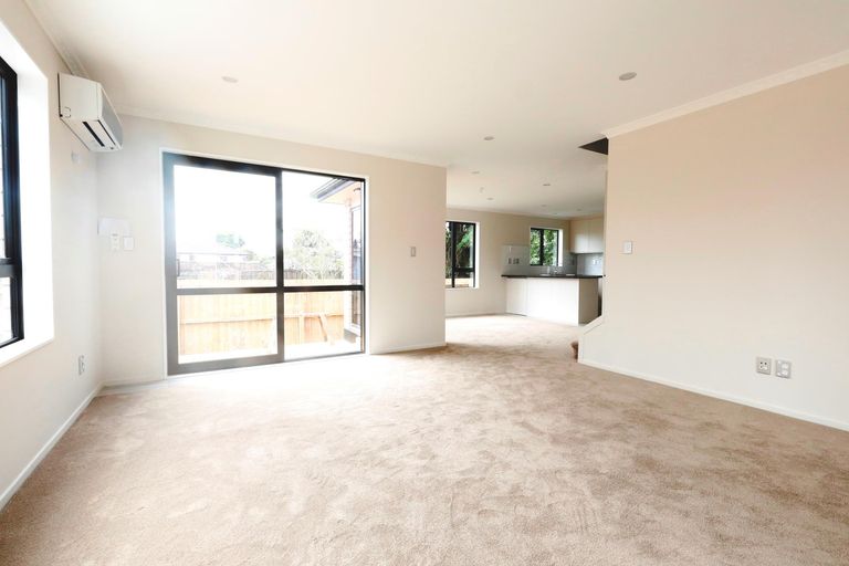 Photo of property in 11b Oxford Road, Manurewa, Auckland, 2102